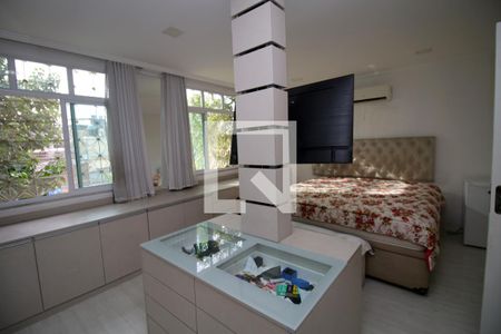 Casa à venda com 400m², 3 quartos e 5 vagasSuíte