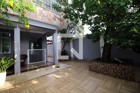 Casa à venda com 400m², 3 quartos e 5 vagasQuintal e Garagem