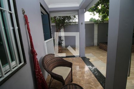 Casa à venda com 400m², 3 quartos e 5 vagasVaranda - frente