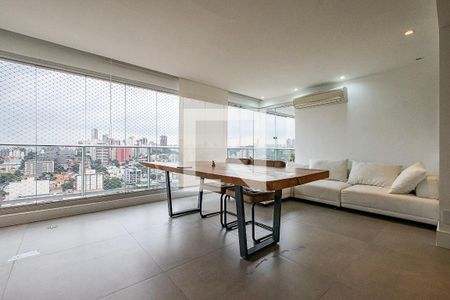 Sala de apartamento à venda com 2 quartos, 120m² em Pinheiros, São Paulo