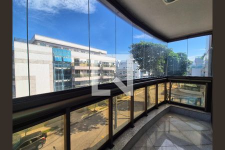 Apartamento à venda com 227m², 4 quartos e 3 vagasVaranda da Suíte 2