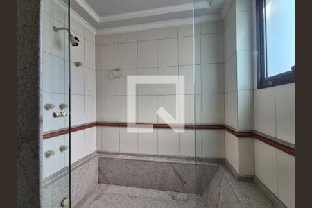 Apartamento à venda com 227m², 4 quartos e 3 vagasBanheiro da Suíte 2