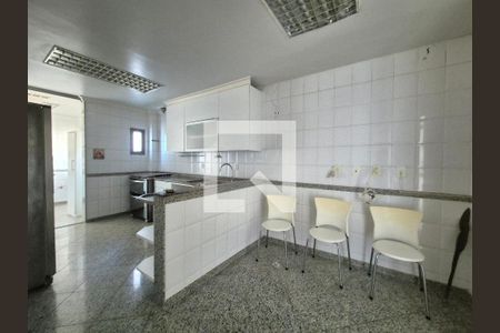 Apartamento à venda com 227m², 4 quartos e 3 vagasCozinha