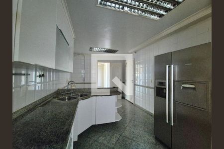 Apartamento à venda com 227m², 4 quartos e 3 vagasCozinha