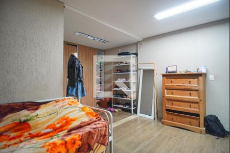 Casa à venda com 300m², 5 quartos e 2 vagasQuarto 4