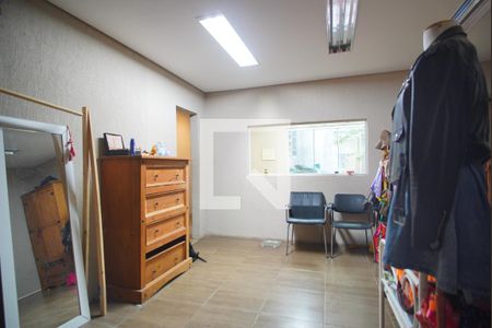 Casa à venda com 300m², 5 quartos e 2 vagasQuarto 4