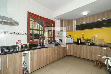 Cozinha de casa à venda com 4 quartos, 238m² em Jardim Itu, Porto Alegre