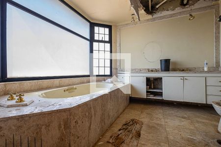 Suíte 1 - Banheiro de apartamento à venda com 4 quartos, 278m² em Alto de Pinheiros, São Paulo