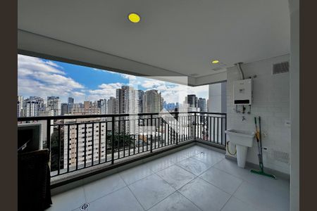 Sacada de apartamento à venda com 2 quartos, 51m² em Santo Amaro, São Paulo
