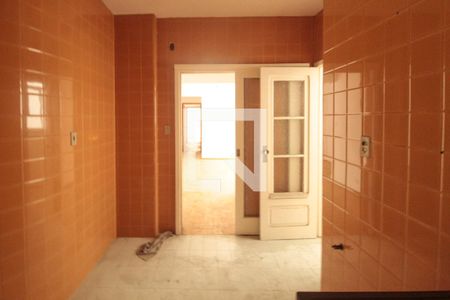 Cozinha de apartamento à venda com 3 quartos, 104m² em Independência, Porto Alegre