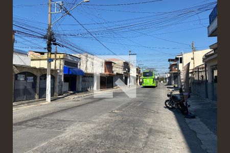 Vista da Rua de casa à venda com 2 quartos, 250m² em Vila Sabrina, São Paulo