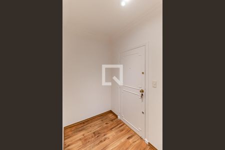 Corredor de Entrada de apartamento à venda com 3 quartos, 174m² em Higienópolis, São Paulo