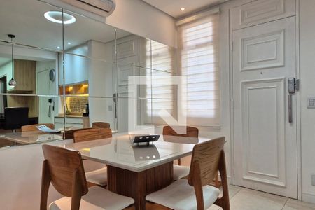 Sala  de apartamento para alugar com 2 quartos, 105m² em Cambuí, Campinas