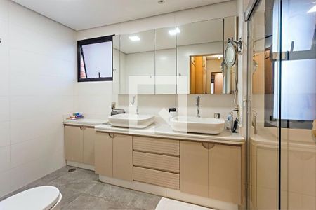 Apartamento à venda com 4 quartos, 217m² em Vila Nova Conceição, São Paulo