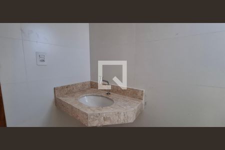 Banheiro da Suíte de apartamento à venda com 2 quartos, 50m² em Vila Curuçá, Santo André