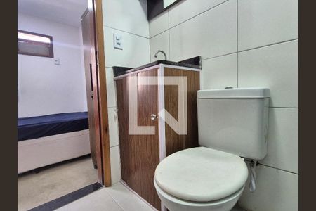 Banheiro de apartamento para alugar com 1 quarto, 30m² em Recreio dos Bandeirantes, Rio de Janeiro