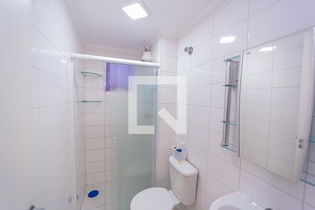 Banheiro de apartamento à venda com 2 quartos, 51m² em Vila Pierina, São Paulo