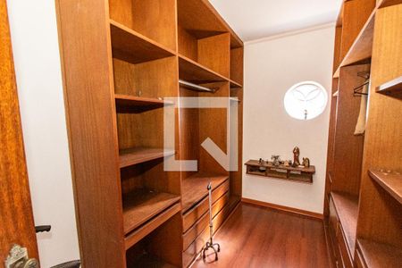 Closet da suíte 1 de casa à venda com 4 quartos, 379m² em Jardim da Gloria, São Paulo