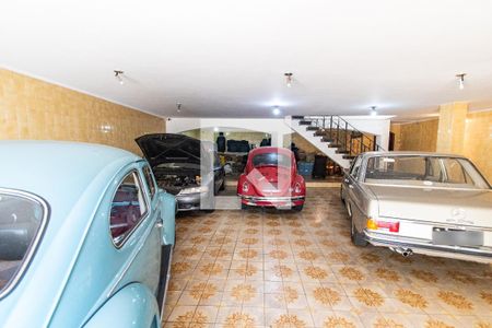 Garagem de casa à venda com 4 quartos, 379m² em Jardim da Gloria, São Paulo