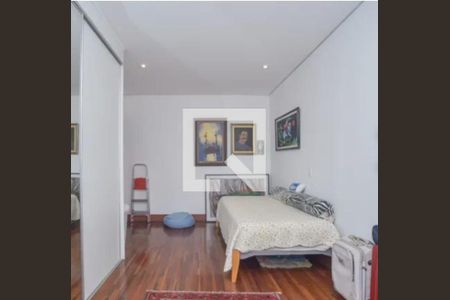 Casa à venda com 3 quartos, 250m² em Vila Monumento, São Paulo