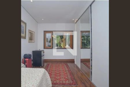 Casa à venda com 3 quartos, 250m² em Vila Monumento, São Paulo