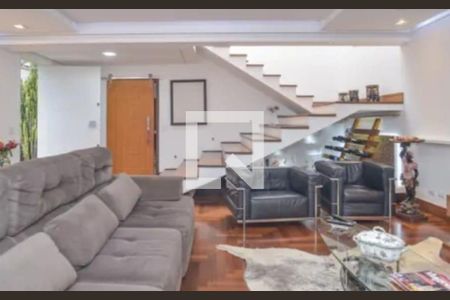 Casa à venda com 3 quartos, 250m² em Vila Monumento, São Paulo