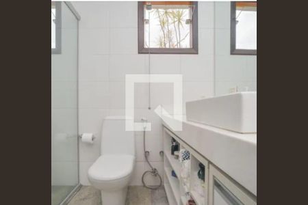 Casa à venda com 3 quartos, 250m² em Vila Monumento, São Paulo