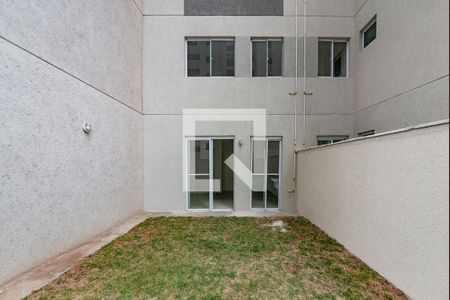 Área externa privativa de apartamento à venda com 1 quarto, 50m² em Palmeiras, Belo Horizonte