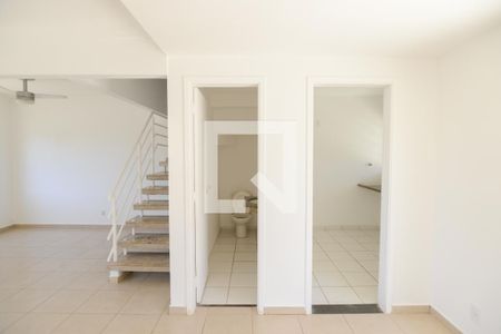 Sala de casa de condomínio para alugar com 3 quartos, 108m² em Condomínio Guaporé, Ribeirão Preto