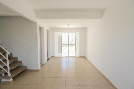 Sala de casa de condomínio para alugar com 3 quartos, 108m² em Condomínio Guaporé, Ribeirão Preto