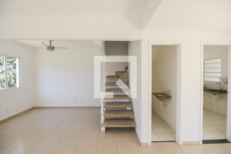 Sala de casa de condomínio para alugar com 3 quartos, 108m² em Condomínio Guaporé, Ribeirão Preto