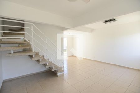 Sala de casa de condomínio para alugar com 3 quartos, 108m² em Condomínio Guaporé, Ribeirão Preto