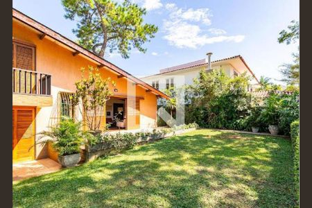 Casa à venda com 3 quartos, 250m² em Jardim Everest, São Paulo