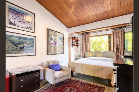 Casa à venda com 3 quartos, 250m² em Jardim Everest, São Paulo