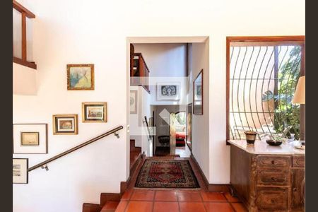 Casa à venda com 3 quartos, 250m² em Jardim Everest, São Paulo