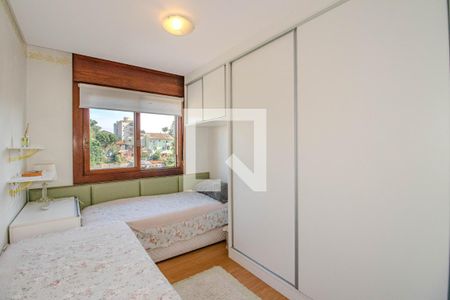Quarto 1 de apartamento à venda com 3 quartos, 265m² em Jardim Lindóia, Porto Alegre