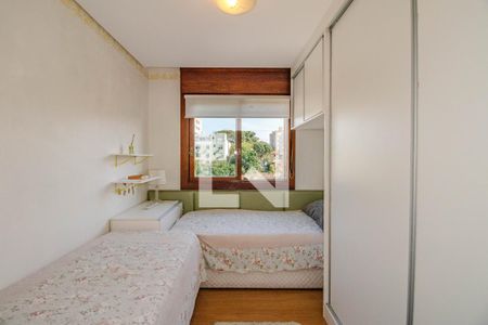 Quarto 1 de apartamento à venda com 3 quartos, 265m² em Jardim Lindóia, Porto Alegre