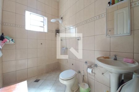 Banheiro de casa à venda com 3 quartos, 291m² em Vila Joaquim Inacio, Campinas