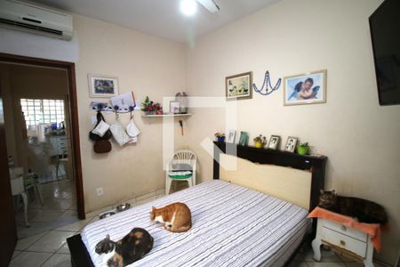 Quarto 1 de casa à venda com 3 quartos, 357m² em Brás de Pina, Rio de Janeiro