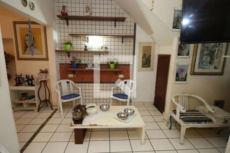 Sala de casa à venda com 3 quartos, 357m² em Brás de Pina, Rio de Janeiro