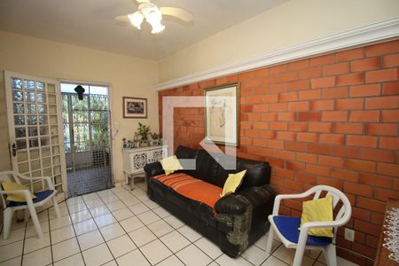 Sala de casa à venda com 3 quartos, 357m² em Brás de Pina, Rio de Janeiro