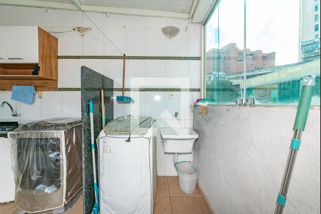 Apartamento à venda com 120m², 4 quartos e 2 vagas Apartamento à venda com 120m², 4 quartos e 2 vagasÁrea de Serviço