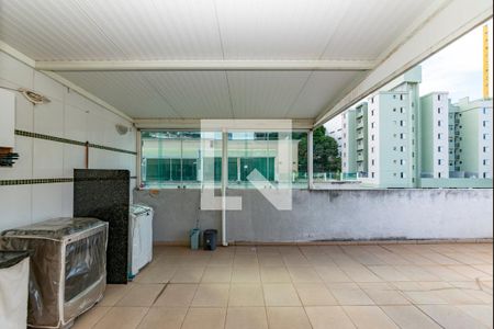 Apartamento à venda com 120m², 4 quartos e 2 vagas Apartamento à venda com 120m², 4 quartos e 2 vagasÁrea de Serviço