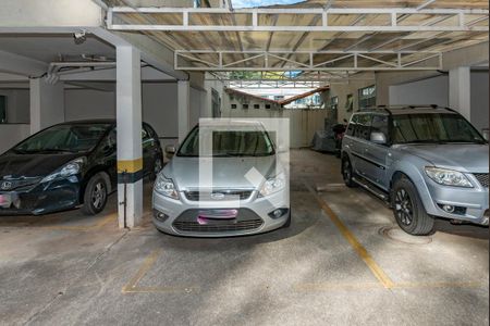 Apartamento à venda com 120m², 4 quartos e 2 vagas Apartamento à venda com 120m², 4 quartos e 2 vagasGaragem