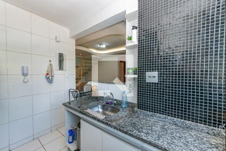 Apartamento à venda com 120m², 4 quartos e 2 vagas Apartamento à venda com 120m², 4 quartos e 2 vagasCozinha