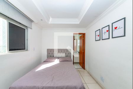 Apartamento à venda com 120m², 4 quartos e 2 vagas Apartamento à venda com 120m², 4 quartos e 2 vagasSuíte