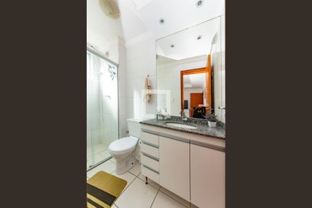 Apartamento à venda com 120m², 4 quartos e 2 vagas Apartamento à venda com 120m², 4 quartos e 2 vagasBanheiro da Suíte