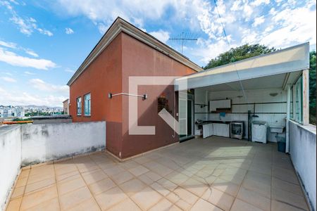 Apartamento à venda com 120m², 4 quartos e 2 vagas Apartamento à venda com 120m², 4 quartos e 2 vagasVaranda