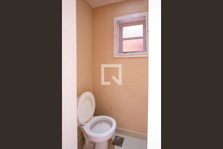 Lavabo de casa de condomínio à venda com 3 quartos, 120m² em Camboinhas, Niterói