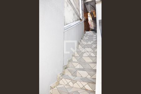  Escada Entrada/Saída de casa para alugar com 1 quarto, 150m² em Vila Marina, São Paulo